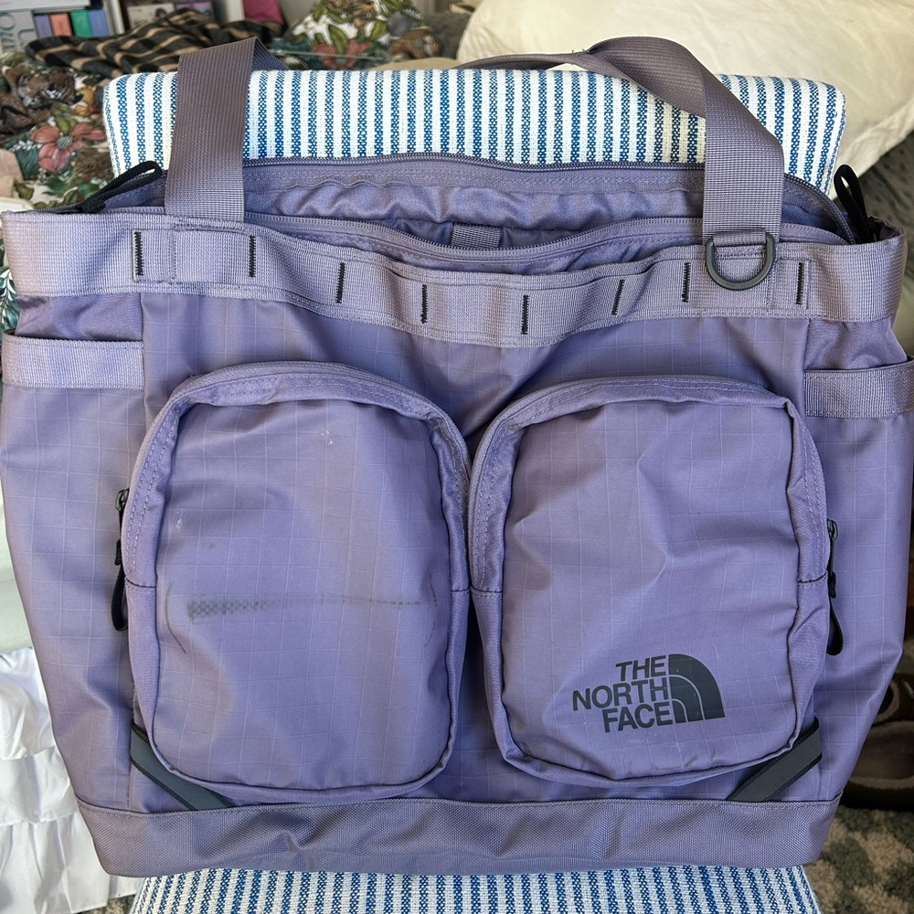 The North Face Voyager Camp Tote